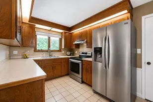 8750 Queensland Ln N, Maple Grove, MN 55311 - Photo 5