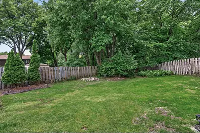 2210 Matterhorn Lane, Saint Paul, MN 55119 - Photo 27