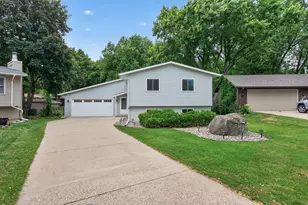 2210 Matterhorn Ln, Saint Paul, MN 55119 - Photo 1
