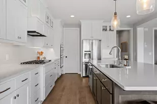 16452 Duluth Trl, Lakeville, MN 55044 - Photo 21