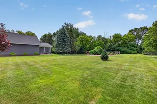1914 12th Ave NE, Austin, MN 55912 - Photo 3