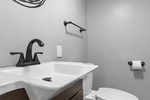 3865 Gettysburg Ave N, New Hope, MN 55427 - Photo 27