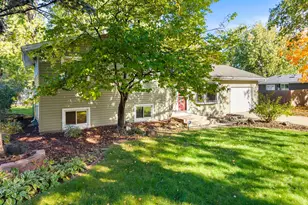 3865 Gettysburg Ave N, New Hope, MN 55427 - Photo 33
