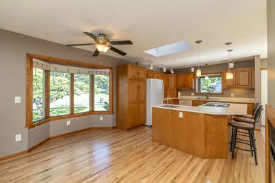 8006 Upton Avenue S, Bloomington, MN 55431 - Photo 13