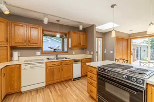 8006 Upton Ave S, Bloomington, MN 55431 - Photo 11