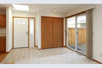 8006 Upton Avenue S, Bloomington, MN 55431 - Photo 3