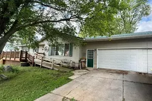 810 Sunrise Blvd, Redwood Falls, MN 56283 - Photo 3
