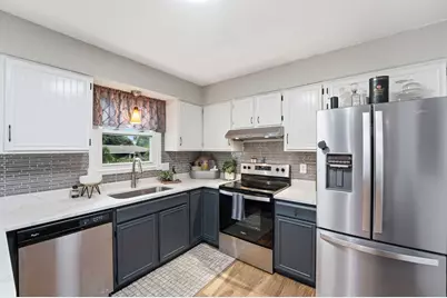 1319 15th Street W, Hastings, MN 55033 - Photo 3