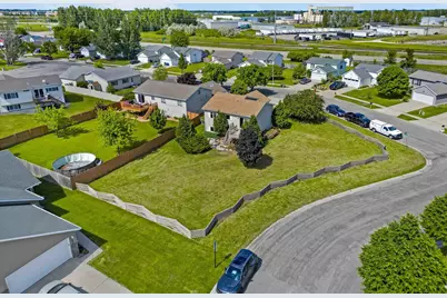 3391 39th Street S, Moorhead, MN 56560 - Photo 5
