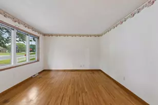 3609 Rolling View Dr, White Bear Lake, MN 55110 - Photo 5