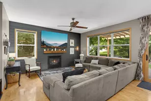 848 Newberry Ln, Chaska, MN 55318 - Photo 5