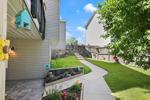 2727 Viola Ct, Shakopee, MN 55379 - Photo 45