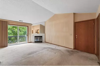2576 Moundsview Drive #7, Mounds View, MN 55112 - Photo 7