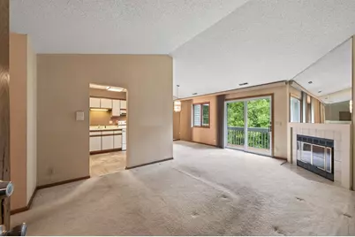 2576 Moundsview Drive #7, Mounds View, MN 55112 - Photo 5