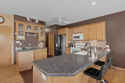 7515 5th Street N, Oakdale, MN 55128 - Photo 7