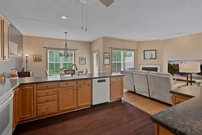 7515 5th Street N, Oakdale, MN 55128 - Photo 9