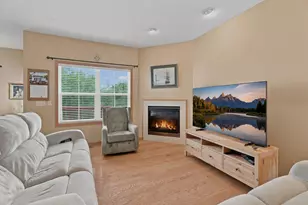 7515 5th St N, Oakdale, MN 55128 - Photo 5