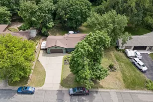 2205 Oakwood Dr, Burnsville, MN 55306 - Photo 49