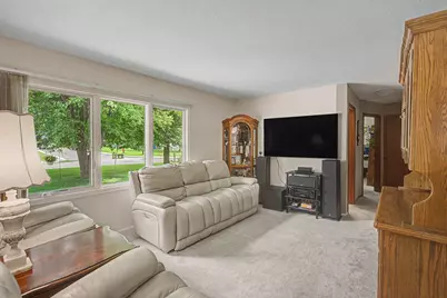 6535 Berkshire Lane N, Maple Grove, MN 55311 - Photo 9