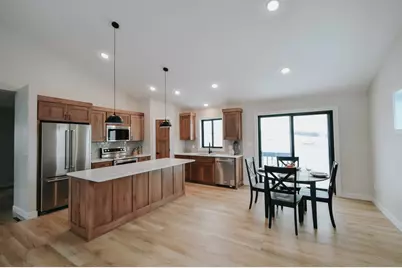 348 Highlands Avenue, Zumbrota, MN 55992 - Photo 3