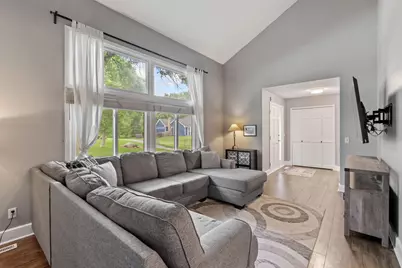 4770 Yorktown Lane N, Plymouth, MN 55442 - Photo 9