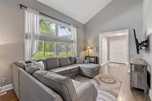 4770 Yorktown Ln N, Plymouth, MN 55442 - Photo 9