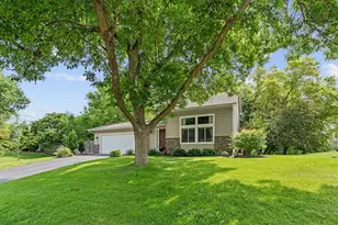 4770 Yorktown Ln N, Plymouth, MN 55442 - Photo 3