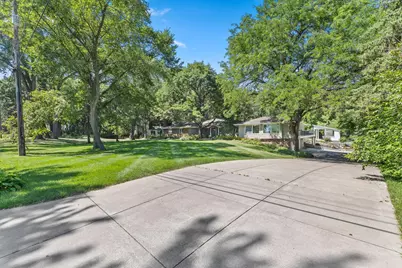 8100 Oakmere Road, Bloomington, MN 55438 - Photo 67