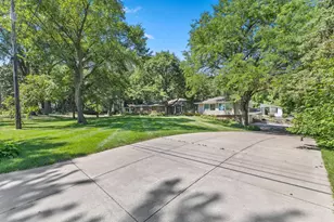 8100 Oakmere Rd, Bloomington, MN 55438 - Photo 67