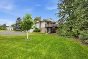 1411 Oak Leaf Ln, Burnsville, MN 55337 - Photo 25