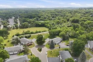 1411 Oak Leaf Ln, Burnsville, MN 55337 - Photo 31