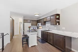 1411 Oak Leaf Ln, Burnsville, MN 55337 - Photo 5