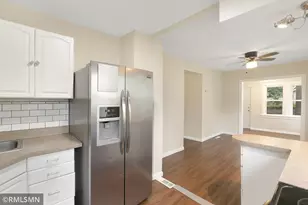 1868 Hawthorne Ave E, Saint Paul, MN 55119 - Photo 15
