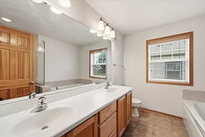8262 Labont Way #5, Eden Prairie, MN 55344 - Photo 17