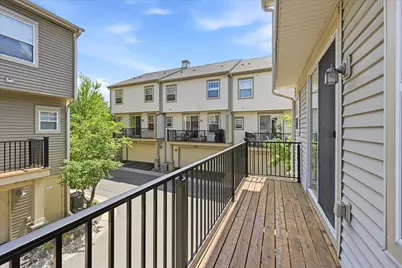 8262 Labont Way #5, Eden Prairie, MN 55344 - Photo 9