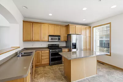 8262 Labont Way #5, Eden Prairie, MN 55344 - Photo 3