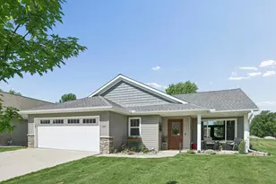 900 19th St SE, Willmar, MN 56201 - Photo 1