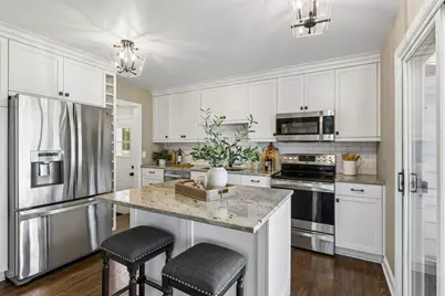 5712 Zenith Avenue S, Edina, MN 55410 - Photo 3