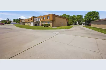 2320 20th Avenue S #4, Fargo,  58103 - Photo 25
