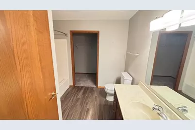 806 28th Avenue SW, Willmar, MN 56201 - Photo 9