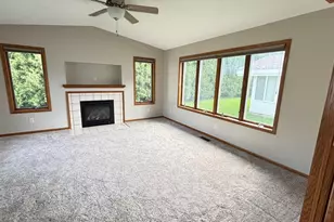 806 28th Ave SW, Willmar, MN 56201 - Photo 3