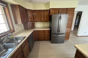 806 28th Ave SW, Willmar, MN 56201 - Photo 7