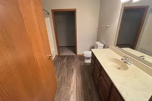 806 28th Ave SW, Willmar, MN 56201 - Photo 21