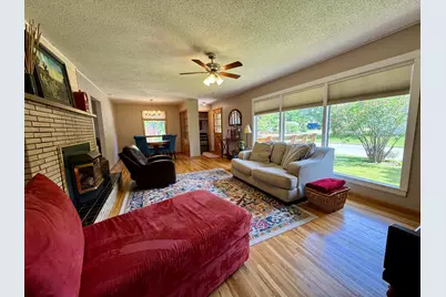415 Roosevelt Street NE, Warroad, MN 56763 - Photo 5