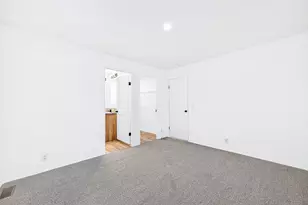 306 W Palm St, Duluth, MN 55811 - Photo 21