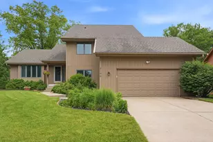 2100 Edinbrook Ct, Brooklyn Park, MN 55443 - Photo 1