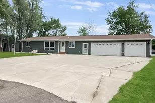 311 S Park St, Hendricks, MN 56136 - Photo 1