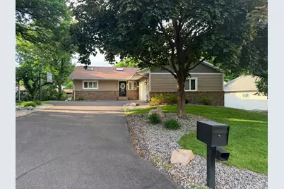 3042 12th Street NW, New Brighton, MN 55112 - Photo 3