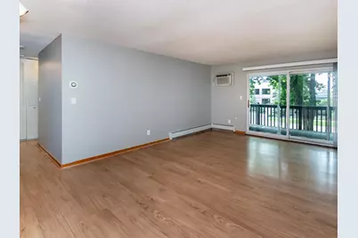 2800 Hamline Avenue N #217, Roseville, MN 55113 - Photo 9