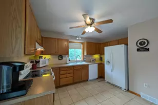 501 Prospect St, Milroy, MN 56263 - Photo 3
